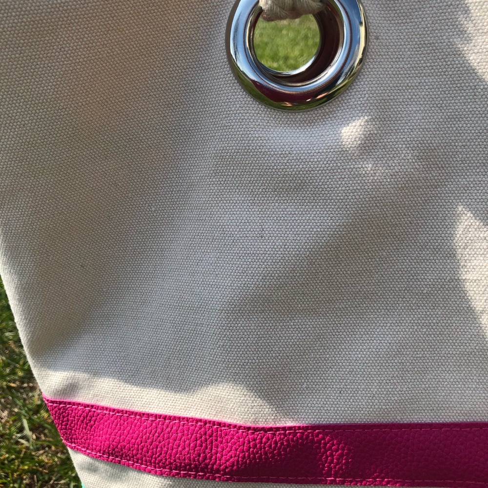 New Tote - Picture 3 of 6